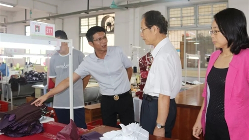 中國成人教育協(xié)會(huì )副會(huì )長(cháng)張昭文蒞臨百裕集團調研